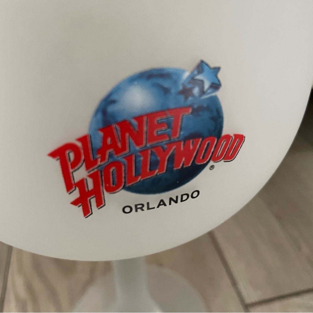 Planet Hollywood Frosted Glass Goblets - Set of 2 Collectables - Picture 9 of 12